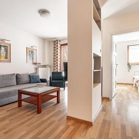 Regnum Noctis, Atlas Arena & Zoo Orientarium Apartment *