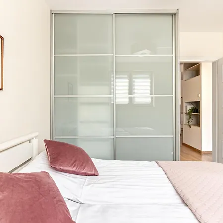 Regnum Noctis, Atlas Arena & Zoo Orientarium *