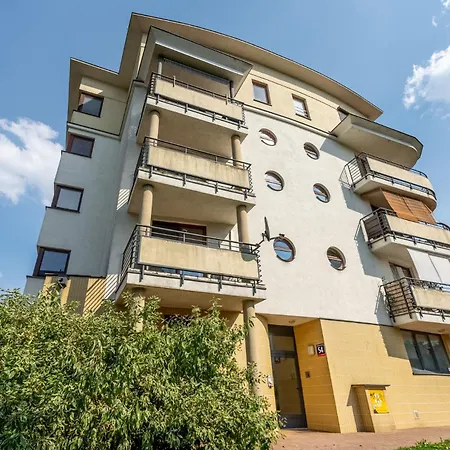 Regnum Noctis, Atlas Arena & Zoo Orientarium Daire