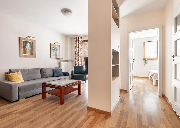 Regnum Noctis, Atlas Arena & Zoo Orientarium Lejlighed *