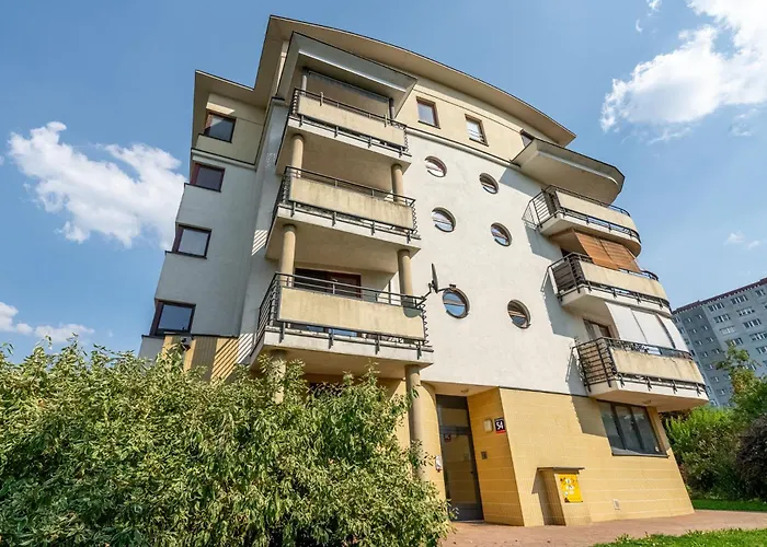 Regnum Noctis, Atlas Arena & Zoo Orientarium Lejlighed